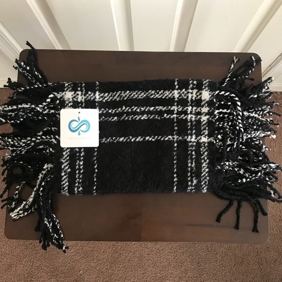 3 Colors! Plaid Fringe Infinity Scarf - Picture 6 of 7